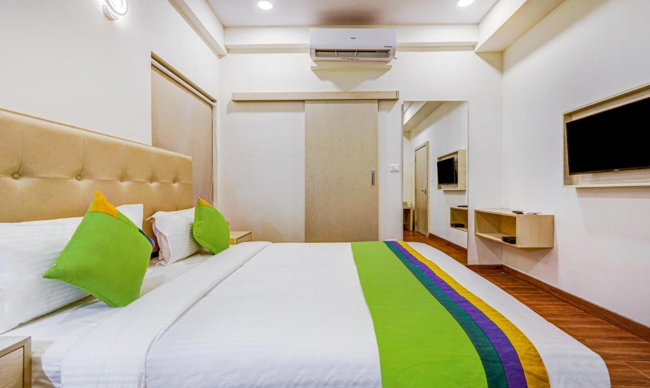 Treebo Galaxy Suites Mathikere Бангалор Экстерьер фото