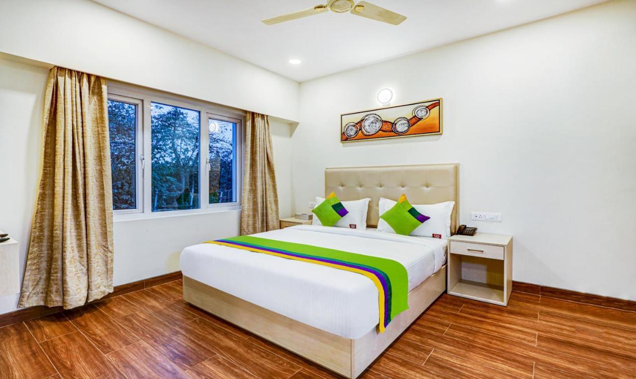 Treebo Galaxy Suites Mathikere Бангалор Экстерьер фото