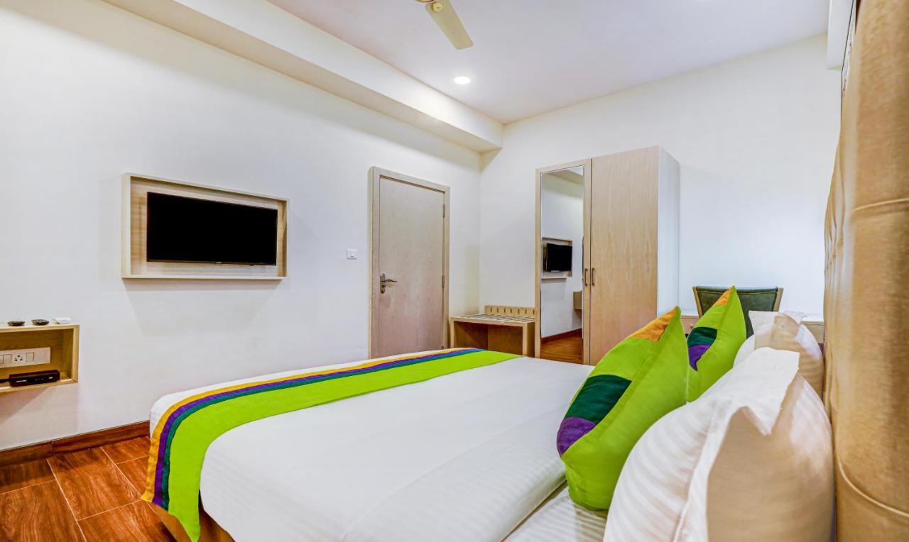 Treebo Galaxy Suites Mathikere Бангалор Экстерьер фото