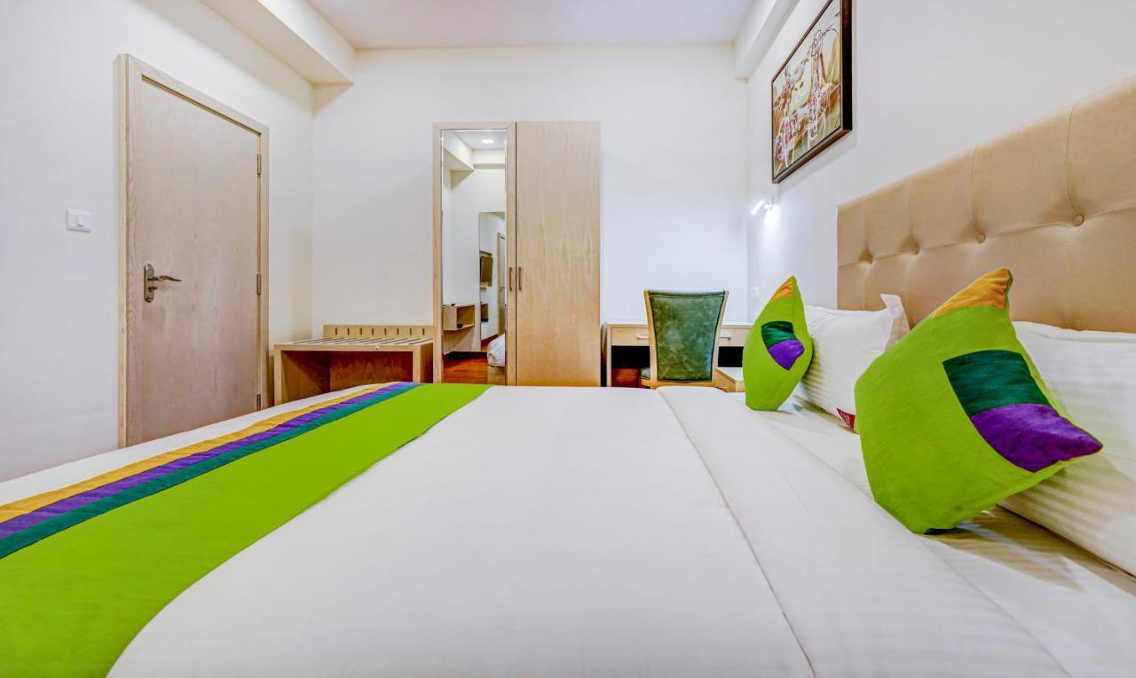 Treebo Galaxy Suites Mathikere Бангалор Экстерьер фото
