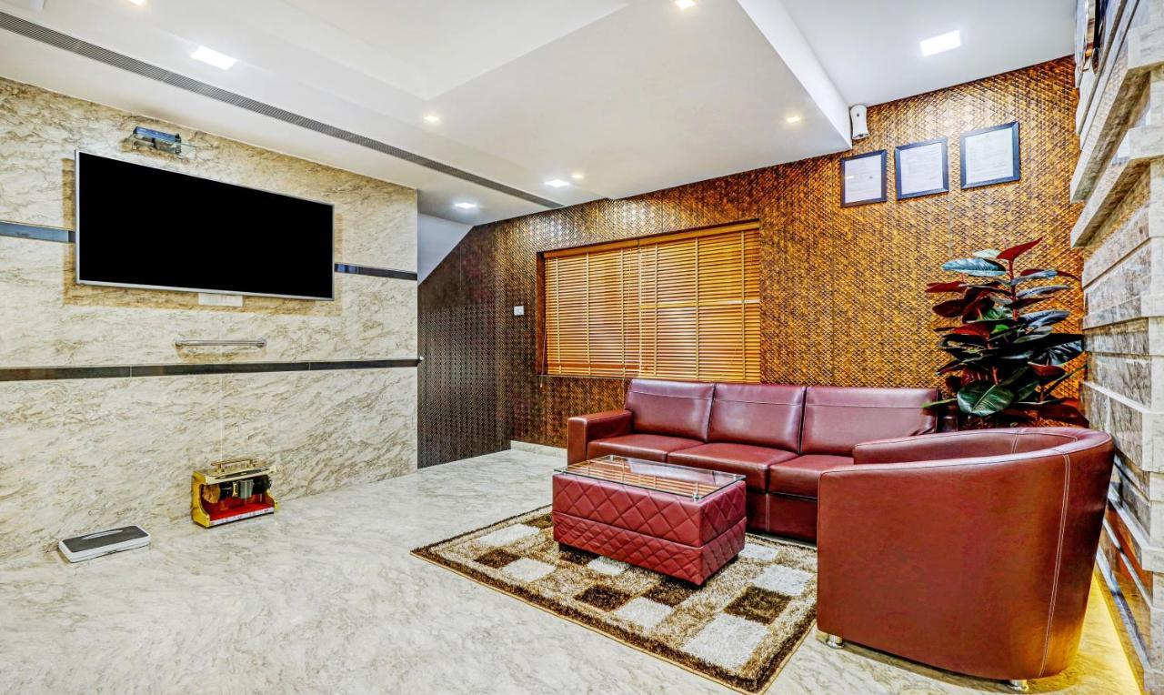 Treebo Galaxy Suites Mathikere Бангалор Экстерьер фото